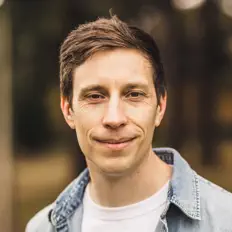 收听 Raybob Industries Inc.、观看音乐视频、阅读小传、查看巡演日期等 ！