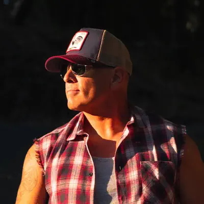Listen to Rob Fitzgerald, watch music videos, read bio, see tour dates & more!