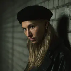 聆聽 Anna-My、觀看音樂影片、閱讀小傳、查看巡演日期等！