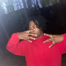 收听 King2Flyyyy、观看音乐视频、阅读小传、查看巡演日期等 ！