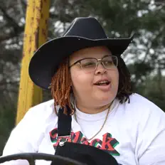 Ouça Raven Nicole, assista a videoclipes, leia a biografia, veja as datas das turnês e mais!