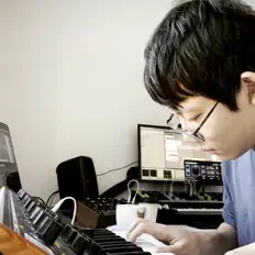 Ascolta Alexxon, guarda video musicali, leggi la biografia, vedi le date del tour & altro!