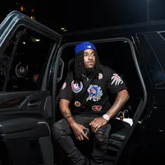 收听 Ayzo、观看音乐视频、阅读小传、查看巡演日期等 ！