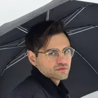 Escucha a undefined, mira videos musicales, lee su biografía, consulta las fechas de las gira y más.