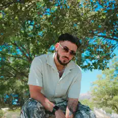 Posłuchaj wykonawcy Cam Swank, obejrzyj teledyski, przeczytaj biografię, zobacz daty tras koncertowych i nie tylko!