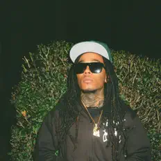 Dengarkan SPACELI, tonton video musik, baca bio, lihat tanggal tur & lainnya!