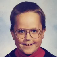 Posłuchaj wykonawcy undefined, obejrzyj teledyski, przeczytaj biografię, zobacz daty tras koncertowych i nie tylko!