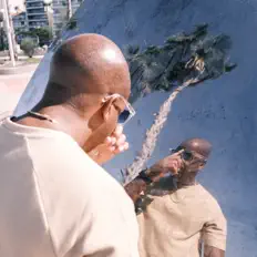 Zach 3 सुनें, म्यूज़िक वीडियो देखें, बायो पढ़ें, दौरे की तारीखें और बहुत कुछ देखें!