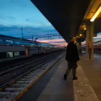 undefinedを聴いたり、ミュージックビデオを鑑賞したり、経歴やツアー日程などを確認したりしましょう！