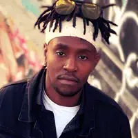 undefinedを聴いたり、ミュージックビデオを鑑賞したり、経歴やツアー日程などを確認したりしましょう！