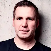 Posłuchaj wykonawcy undefined, obejrzyj teledyski, przeczytaj biografię, zobacz daty tras koncertowych i nie tylko!