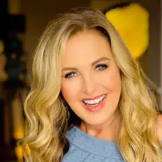 Escucha a Gail Bliss, mira vídeos musicales, lee la biografía, consulta fechas de giras y mucho más.