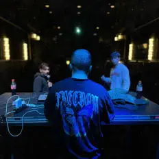 Nvar Ali: песни, клипы, биография, даты выступлений и многое другое.