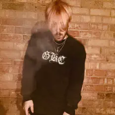 收听 hollow hart、观看音乐视频、阅读小传、查看巡演日期等 ！