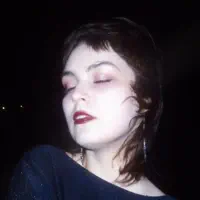 Ascolta undefined, guarda video musicali, leggi la biografia, vedi le date del tour & altro!