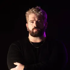 Ouça TK4Y, assista a videoclipes, leia a biografia, veja as datas das turnês e mais!