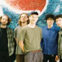 Escucha a undefined, mira videos musicales, lee su biografía, consulta las fechas de las gira y más.