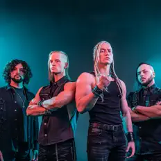 Uncured을(를) 듣고, 뮤직 비디오를 보고, 약력을 읽고, 투어 일정 등을 확인하세요!