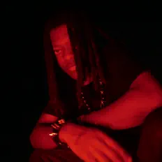 Hör dir Don Uzy an, schau dir Musikvideos an, lies die Biografie, finde Tourdaten und mehr!