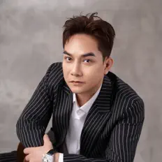 Ascolta Pham Khanh Hung, guarda video musicali, leggi la biografia, vedi le date del tour & altro!