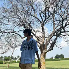 Poslechněte si interpreta Nemo Arpit, sledujte hudební videa, přečtěte si životopis, podívejte se na data turné a další informace.