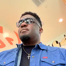 聆聽 Patience、觀看音樂影片、閱讀小傳、查看巡演日期等！