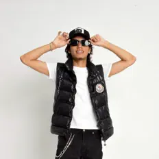 Ouça KillaJ, assista a videoclipes, leia a biografia, veja as datas das turnês e mais!