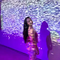 Listen to kiiamoraaa, watch music videos, read bio, see tour dates & more!
