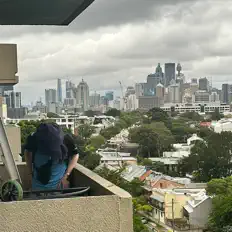 Poslechněte si interpreta Allusaine Vuitton, sledujte hudební videa, přečtěte si životopis, podívejte se na data turné a další informace.