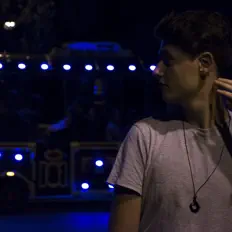 Escucha a Matthew Kertis, mira videos musicales, lee su biografía, consulta las fechas de las gira y más.