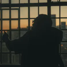 Poslechněte si interpreta KaeB, sledujte hudební videa, přečtěte si životopis, podívejte se na data turné a další informace.