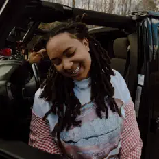 Escucha a Gee Litt, mira videos musicales, lee su biografía, consulta las fechas de las gira y más.