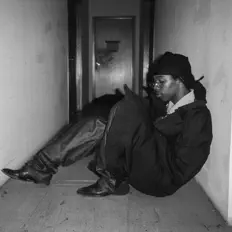 Hör dir Liim an, schau dir Musikvideos an, lies die Biografie, finde Tourdaten und mehr!