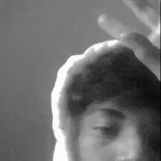 聆聽 Chill Sebs、觀看音樂影片、閱讀小傳、查看巡演日期等！