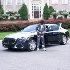 聆聽 IzzyMoney1008、觀看音樂影片、閱讀小傳、查看巡演日期等！