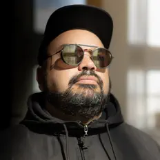 DJ Marnel을(를) 듣고, 뮤직 비디오를 보고, 약력을 읽고, 투어 일정 등을 확인하세요!