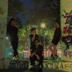 聆聽 Scarlet Mars、觀看音樂影片、閱讀小傳、查看巡演日期等！