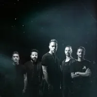 Ouve undefined, vê vídeos de música, lê a biografia, vê as datas da digressão e muito mais!