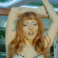 Ouça undefined, assista a videoclipes, leia a biografia, veja as datas das turnês e mais!