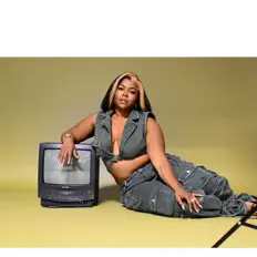 Jay Renee'을(를) 듣고, 뮤직 비디오를 보고, 약력을 읽고, 투어 일정 등을 확인하세요!