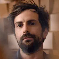 Ascolta undefined, guarda video musicali, leggi la biografia, vedi le date del tour & altro!