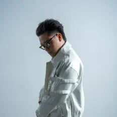 Hör dir Jackie Luu an, schau dir Musikvideos an, lies die Biografie, finde Tourdaten und mehr!