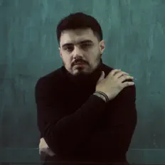 Luister naar NICO CRUZ, bekijk muziekvideo's, lees de bio, bekijk de tourdata, en meer!