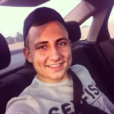 Écoutez SHAVANOV, regardez des vidéoclips, lisez la biographie, consultez les dates de tournée et plus encore !