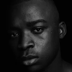 收听 TIS RSA、观看音乐视频、阅读小传、查看巡演日期等 ！