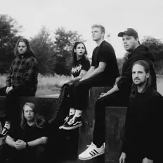 Promised Downfall을(를) 듣고, 뮤직 비디오를 보고, 약력을 읽고, 투어 일정 등을 확인하세요!