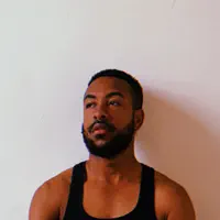 undefinedを聴いたり、ミュージックビデオを鑑賞したり、経歴やツアー日程などを確認したりしましょう!