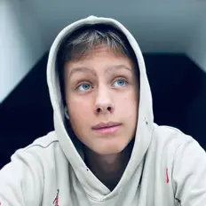 Poslechněte si interpreta M.V.PIET., sledujte hudební videa, přečtěte si životopis, podívejte se na data turné a další informace.