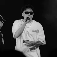 Dengarkan undefined, tonton video musik, baca bio, lihat tanggal tur & lainnya!