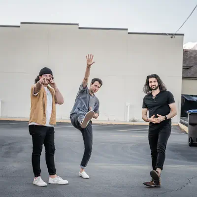 Listen to 19 Miles Per Hour, watch music videos, read bio, see tour dates & more!